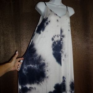 la miel NAVY & WHITE TYE DYE LONG MIDI DRESS